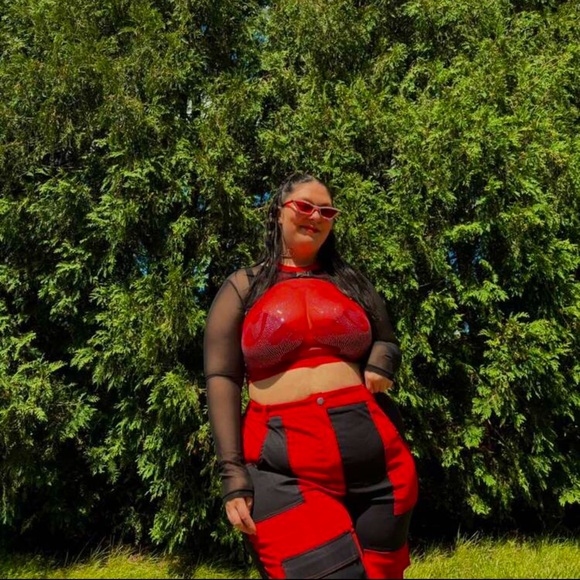 Flirla Plus Size Color Block Slanted Pocket Straight Leg Cargo Pants - Picture 9 of 9